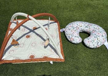 Boooy pillow and tummy time