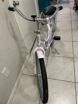 Girls bike