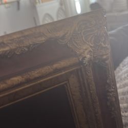 LARGE PICTURES  FRAME