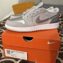 AIR JORDAN 1 