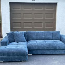 🛋️ Couch Sectional - Microfiber - Delivery Available 🚛