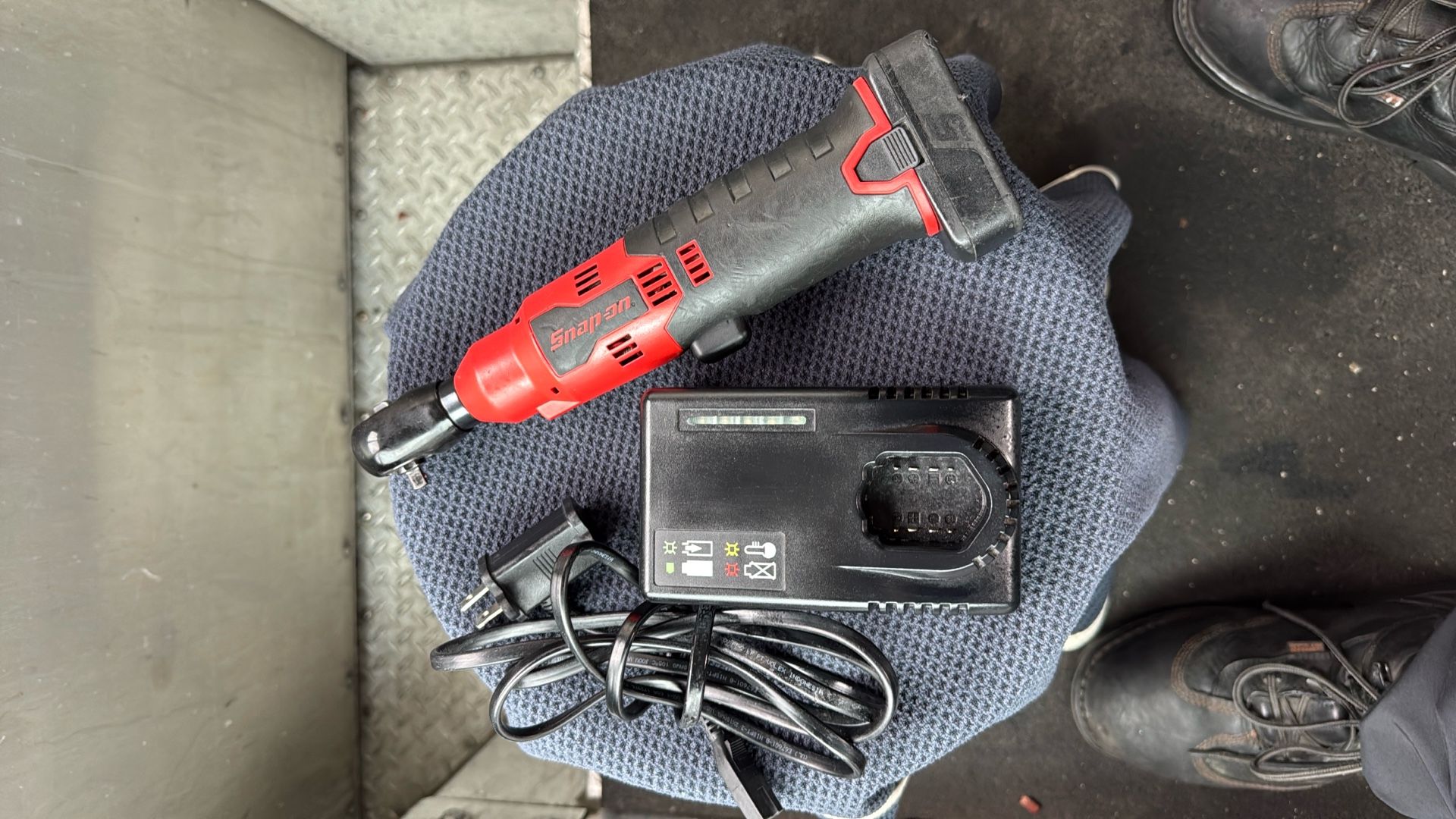 Snap On 1/4 Cordless Ratchet Like NEW!!!