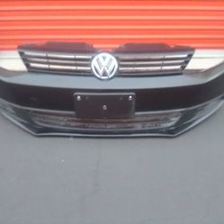 2011-2014 Volkswagen Jetta Complete Front Bumper With All The Accessories Oem.