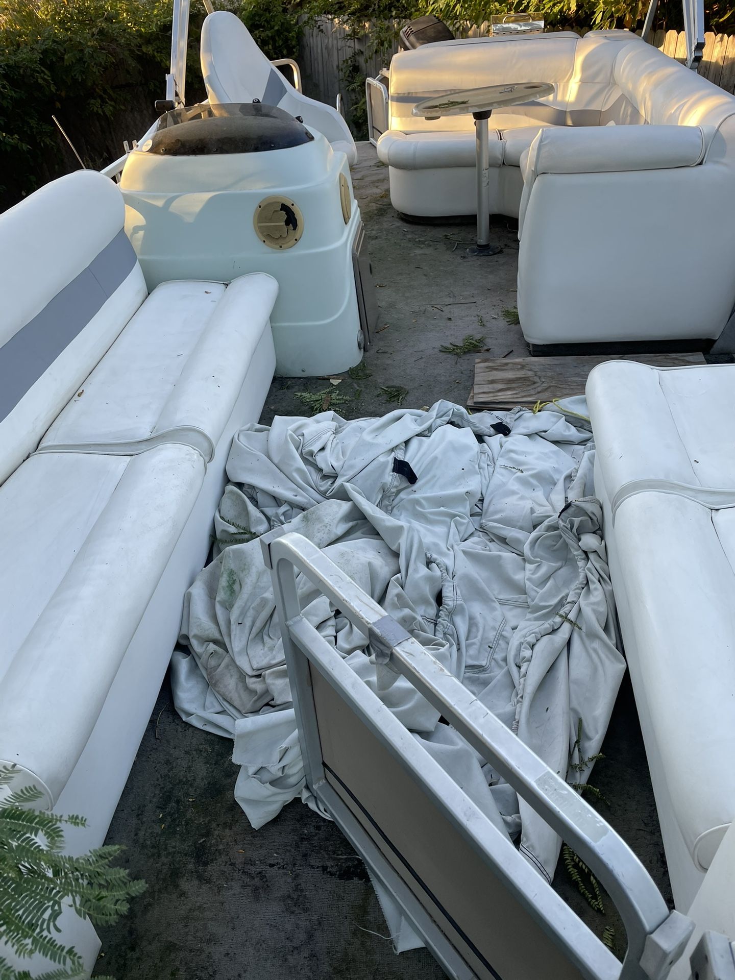 Pontoon Boat Seats, Parting It Out