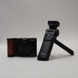 Sony ZV-1 20.1MP Compact Digital Camera w/ Sony Shooting Grip & Rig Case