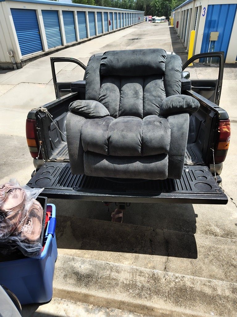 Amazon Auction Grey Recliner Swivel Rocker