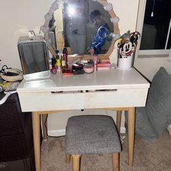 Make up vanity