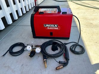 Shop Lincoln Electric 140 Amp Weld Pak 140 HD MIG Wire Welder w/Magnum 100L Gun, Sample Spools MIG Wire