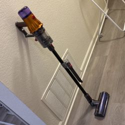 Dyson V12 Detect 