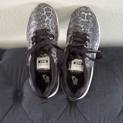 Nike Air Max Siren Shoes