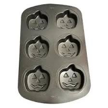 Wilton 6 Cavity Jack-o’-lantern Mini Cake Pam