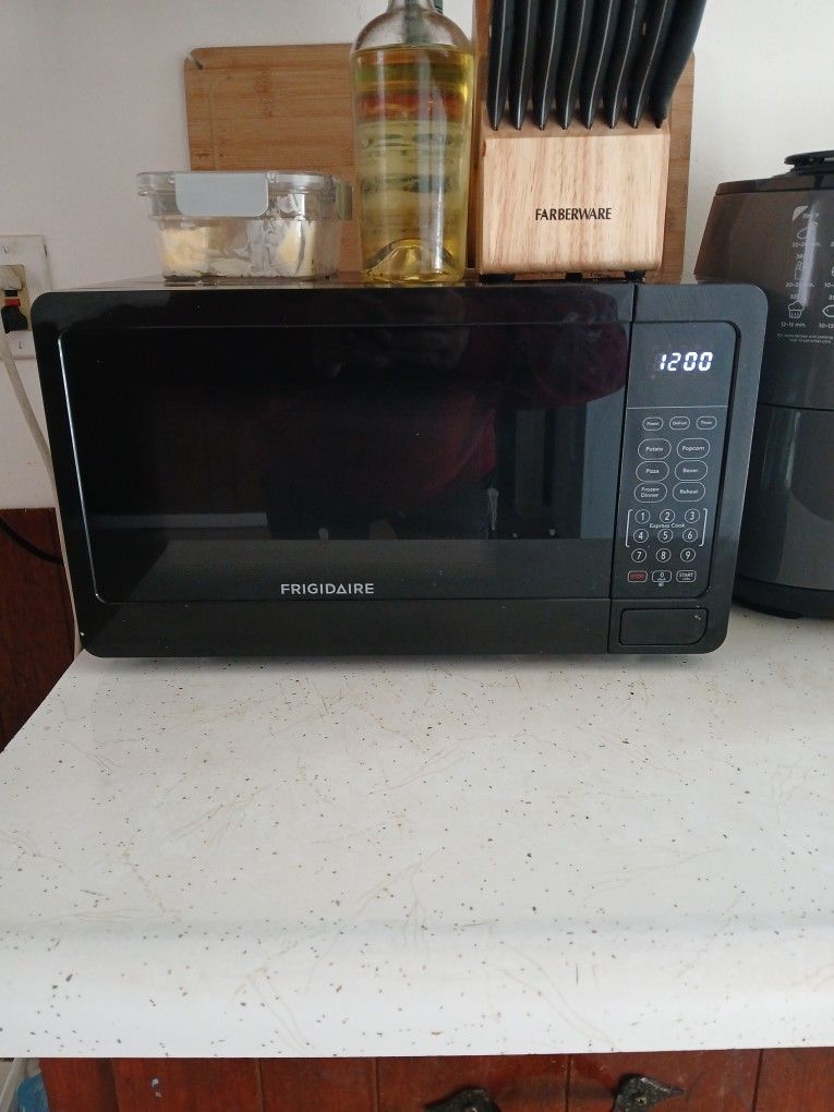 Microwave Frigdaire