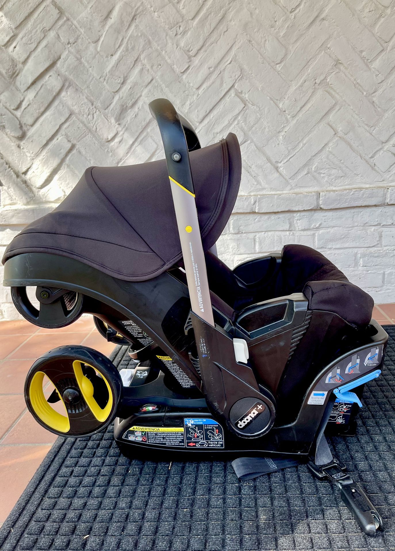 Doona Baby Infant Carseat Carrier Stroller + Newborn Inserts + Seat