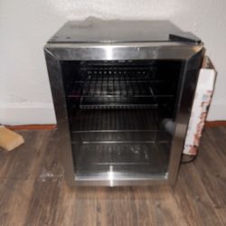 Mini Fridge 