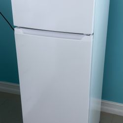 ASAP SALE / Brand New Low Noise Refrigerator GREENLINE 