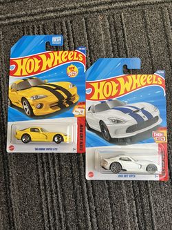Hot Wheels Dodge Viper Then and Now Pair – Brand New | Viper GTS & SRT Viper