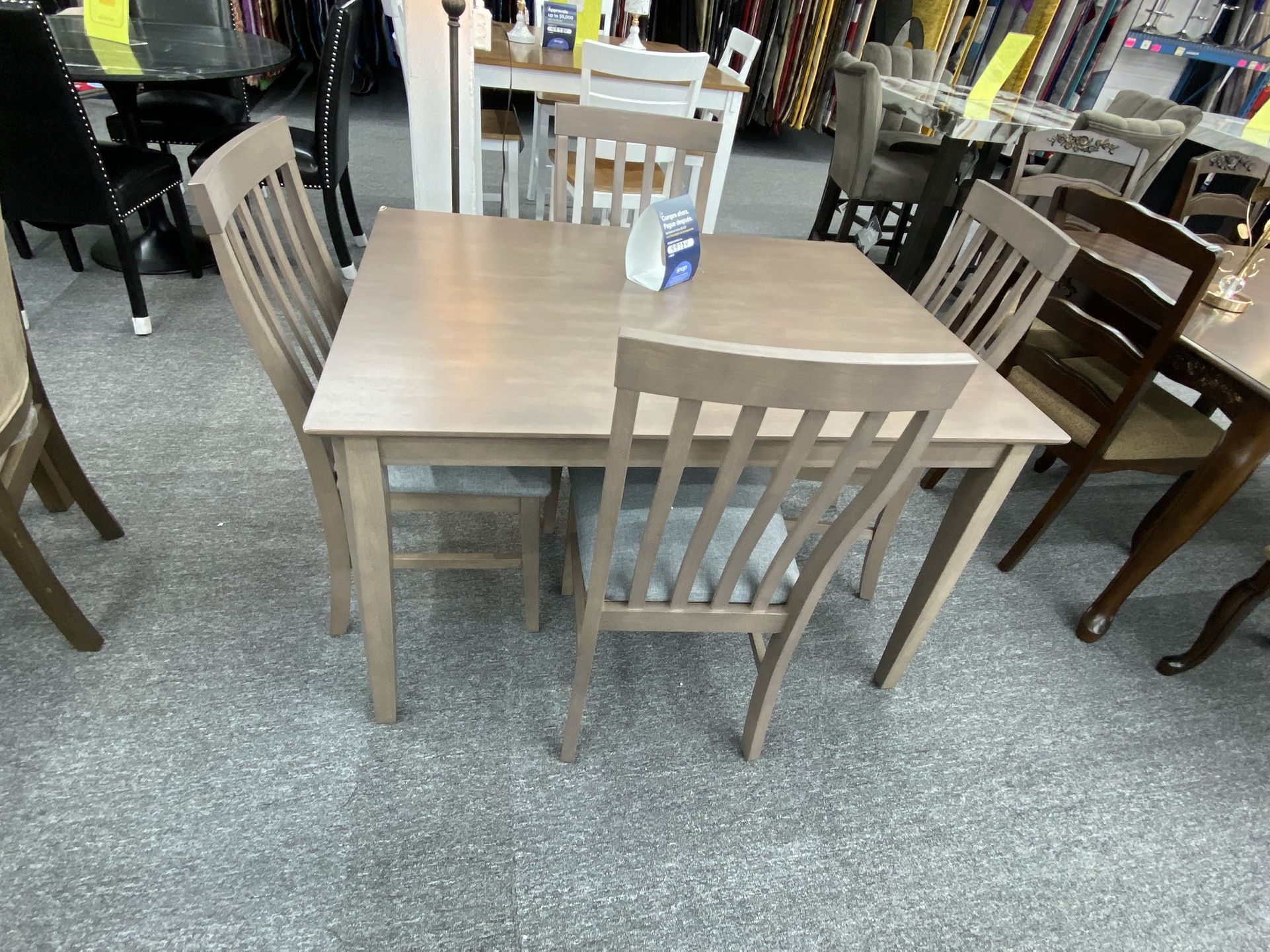 5 Pc Dinning Table Set $399.99