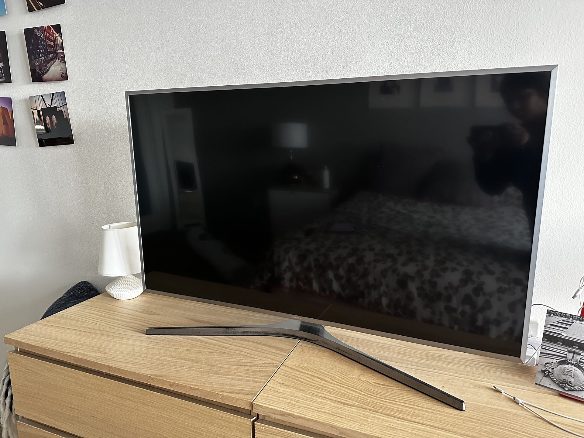 Samsung UN49MU7000FXZA 49Inch 4K Ultra Hd Smart Led TV for Sale in