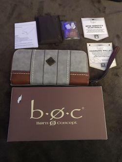 Wallet with phone charger