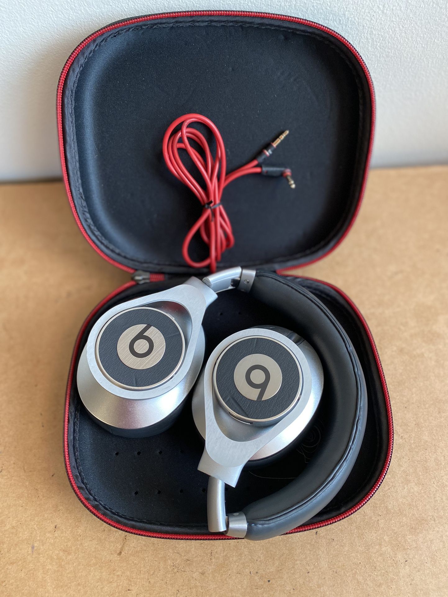 Beats Exécutive Headphones ( Wired )