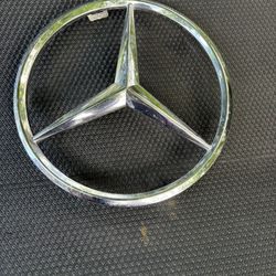 Mercedes Emblem