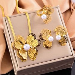 New hollow double-layer butterfly flower three-piece necklace light luxury high-end zircon pearl earrings set for women