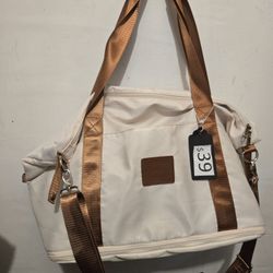Wholesale 300 Piezas High Quality Backpack Boots Sneakers Handbags & More 