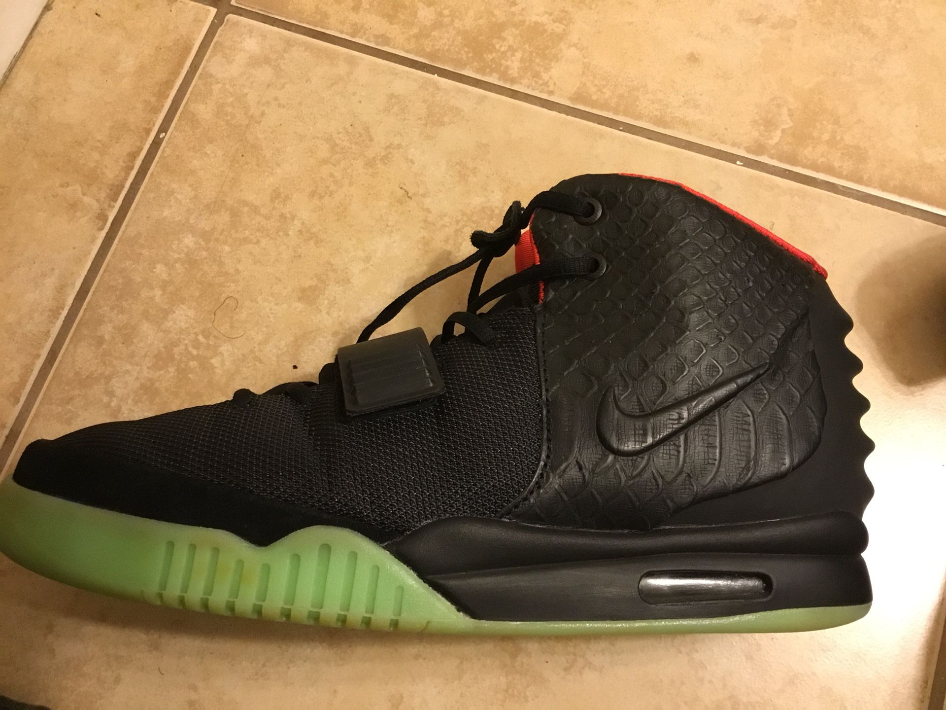 kanye west shoes nike air yeezy black friday color, Offers