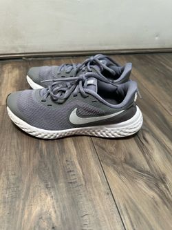 Boys size 4.5