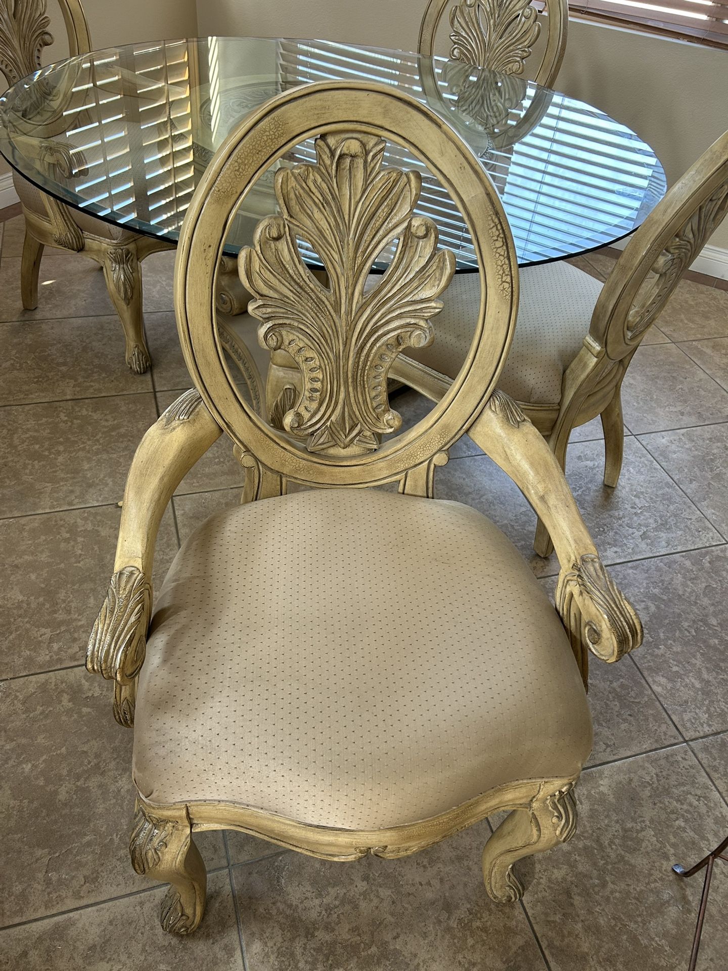 Dining Room Table With Arm Chairs