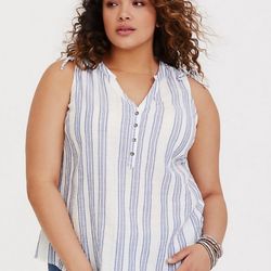 Women’s size 2X sleeveless blouse