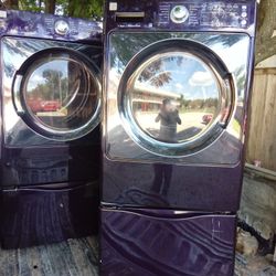 Kenmore Elite Front Load Washer And Dryer With The Pedestals 