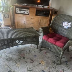 Wicker chair And coffee table