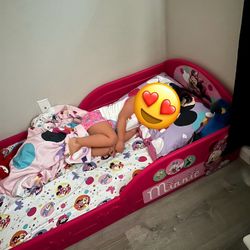 Minnie Toddler bed 