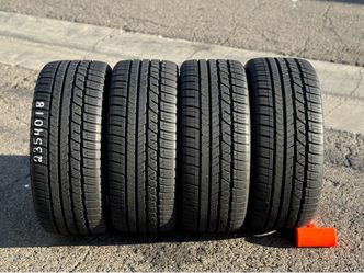 235/40/18 Goodyear Sport All Season *LIKE NEW*
