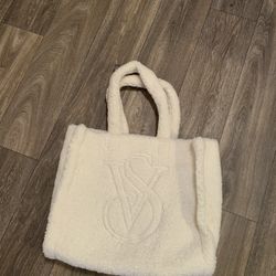 Brand New Victoria Secret Sherpa Bag 