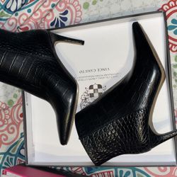 Vince Camuto Women's Allost Pointy Toe Bootie Ankle Boot  This versatile ankle boot is a must for your fall wardrobe. With a wearable, walkable heel, 