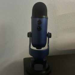 Blue Yeti Microphone for gaming, streaming ,podcast and more