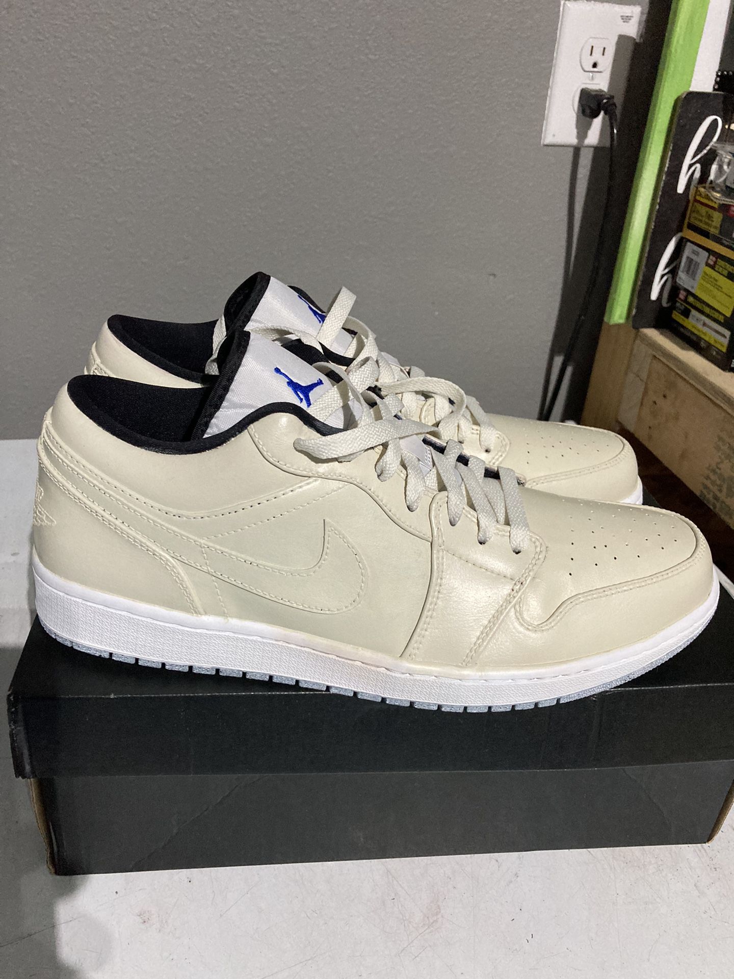 Low Customize Jordan 12 Jordan Low Custom Crème Size 12