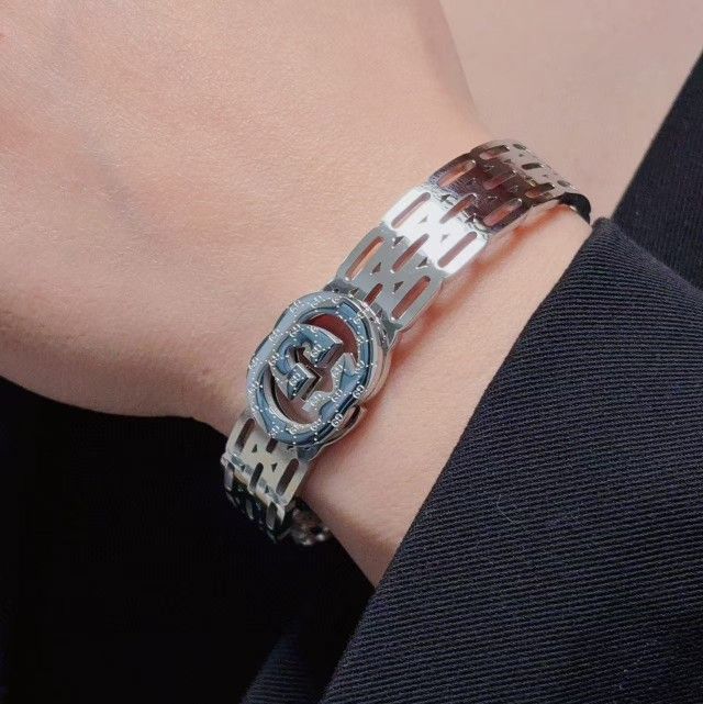 Classic silver double G bracelet