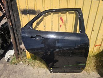 2018-UP CHEVY EQUINOX RIGHT REAR DOOR