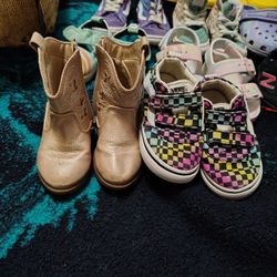 Toddlers Shoe's And 👢 Boot's 