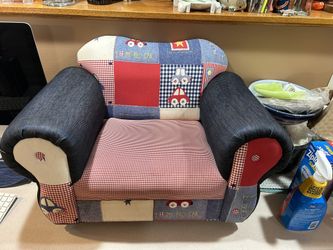 Great Toddlers Cute Couch/lazy boy