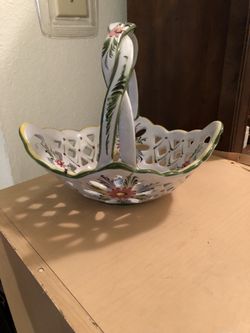 Ceramic basket
