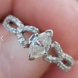 Gorgeous 14k White Gold Engagement Ring  Was Close To $3000 Selling For $1000