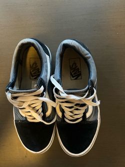 tenis Vans Old Skool color azul marino con negro. Us men 4.5 / Us women 6