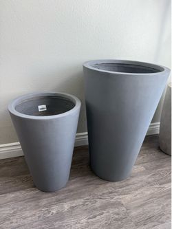 Set Of 2 Concrete Color Fiberglass Planters