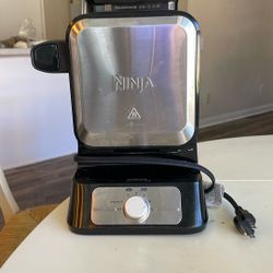 Ninja Waffle Maker 