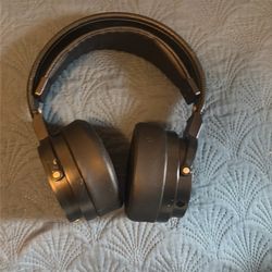 Gaming headphones