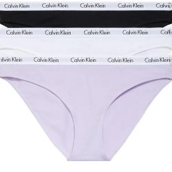 M Size Calvin Klein Carousel For Women. 